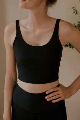 The View Yoga The View Yoga Iris Top Forever Black – Produktbild 1 von 1