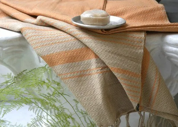 Karawan authentic Karawan authentic Hamamtuch Fouta "sand" aus Biobaumwolle, 100 × 200 cm, Curcuma, – Produktbild 2 von 4