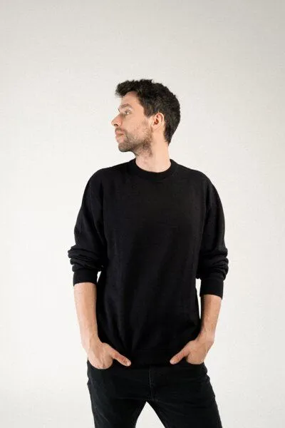 Kopyto Kopyto JENOT - Klassischer Herrenpullover 100% Merinowolle Mulesingfrei RWS, Schwarz, – Produktbild 3 von 4