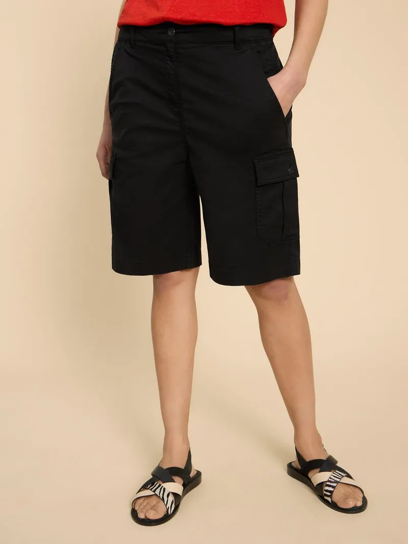 White Stuff Cargoshorts Everleigh - 34, Reines schwarz, – Produktbild 3 von 4