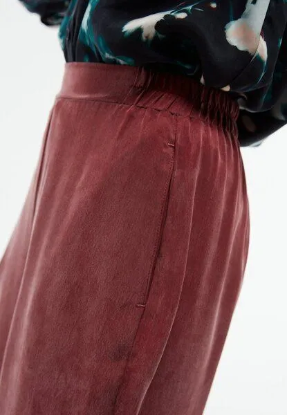 Givn Berlin Givn Berlin Hose GBMARLA aus Cupro (Bemberg) mit weitem Bein, Cranberry, – Produktbild 3 von 4