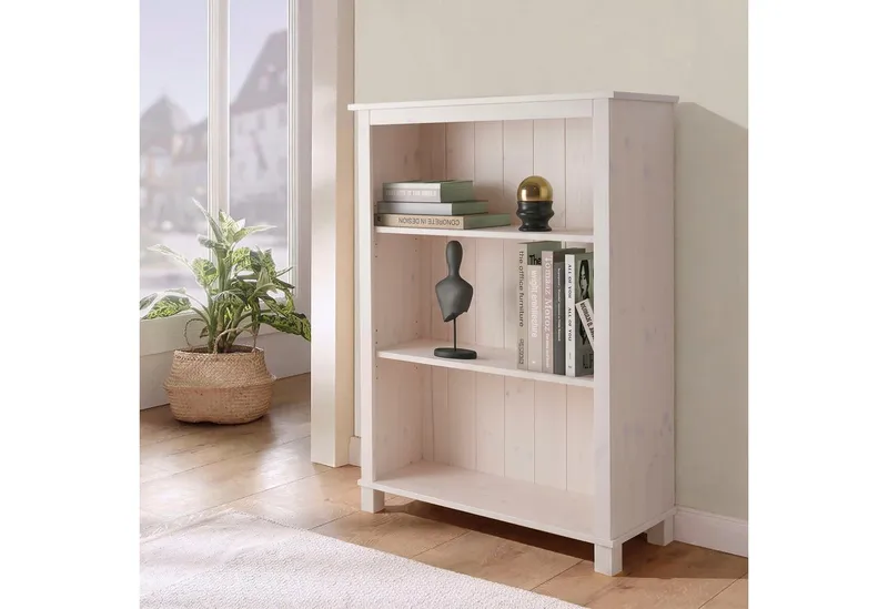 OTTO home Regal Pivo Bücherregal mit 2 verstellbaren Einlegeböden, natürliche Maserung, aus massivem Kiefernholz mit 3 Fächern, Höhe 106 cm, Weiß, – Produktbild 1 von 5
