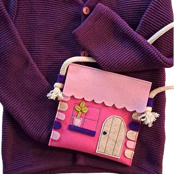 Frida Frida Kindertasche Haus pink Wollfilz – Produktbild 2 von 3