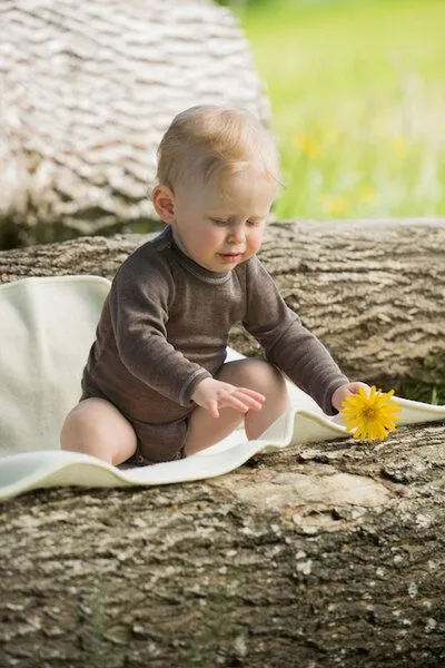 Engel natur Baby Body langarm Wolle Seide walnuss | GOTS zertifiziert Engel Natur – Produktbild 1 von 1