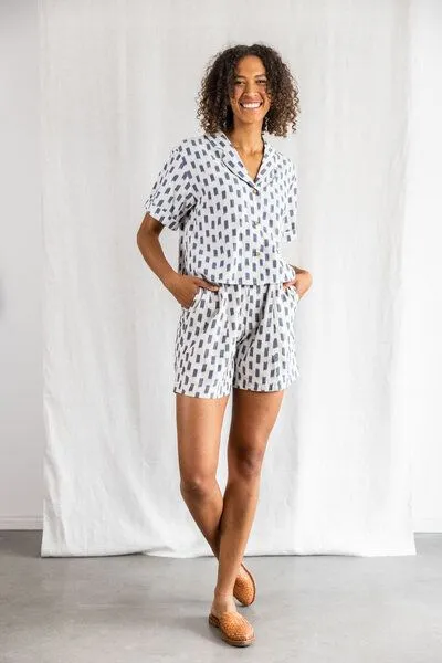 Jyoti - Fair Works Jyoti - Fair Works Bio-Baumwoll Shorts Sitaar, Ikat, – Produktbild 1 von 4