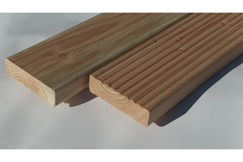 woodstore24 Douglasie Terrassendiele einseitig glatt gehobelt, einseitig glatt / gebürstet, 40 x 145 mm, 5 m lang – Produktbild 1 von 1
