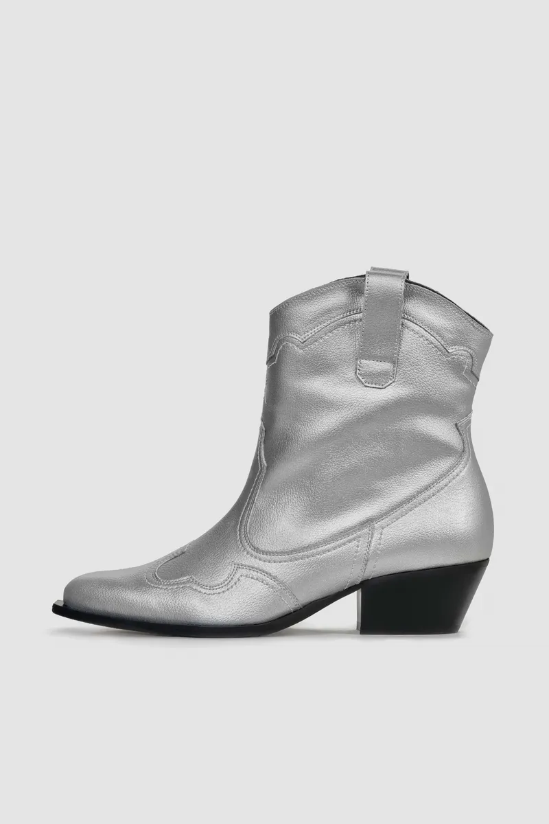 BOHEMA BOHEMA Damen vegan Cowboystiefel Metallisch Genäht, Hellgrau, – Produktbild 1 von 2