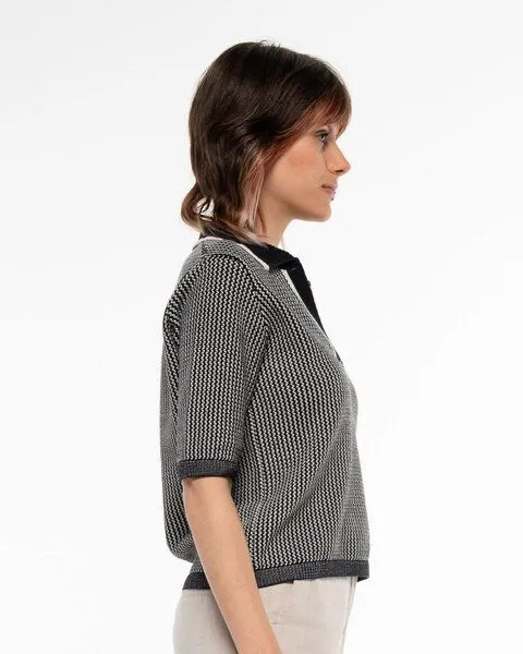 Alma & Lovis Alma & Lovis Edles Strick-Poloshirt aus Organic Cotton | Knit Polo, Raven (schwarz), – Produktbild 3 von 4