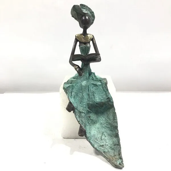 Moogoo Creative Africa Moogoo Creative Africa Bronze-Skulptur "Lesende Frau" by Hamed Nikiema 28 cm | Unikate | verschiedene Farben, Türkis, – Produktbild 1 von 4
