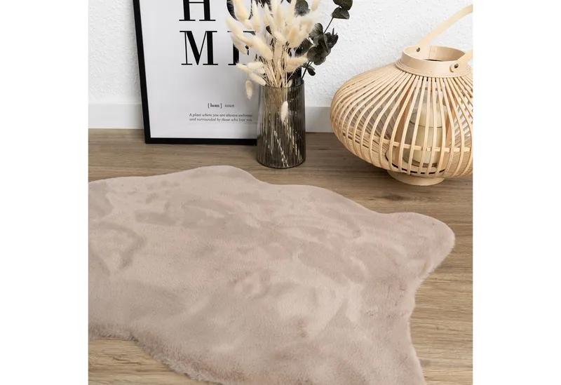 ASTRA Fellteppich Elda, Kunstfell, rechteckig, Höhe: 13 mm, Dekofell, kuschelweich, Wohnzimmer, Kinderzimmer, Kaninchenhaptik, Beige, – Produktbild 3 von 5