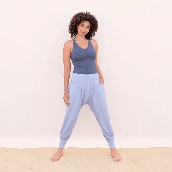 Jaya Jaya NICOLE - Damen - Top für Yoga aus Biobaumwolle mit besonderer Rückenpartie, Bluegrey/blau, – Produktbild 3 von 4