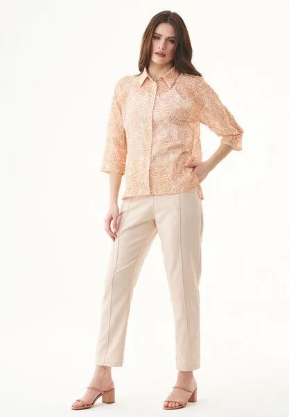ORGANICATION ORGANICATION Hemdbluse aus Bio-Baumwoll-Voile, Natur(indian tan flower), – Produktbild 2 von 4