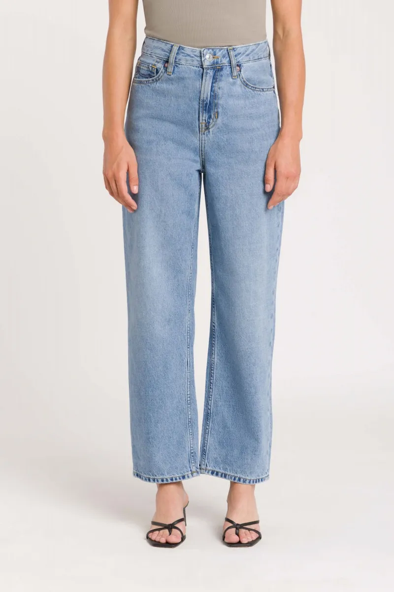 Kings Of Indigo Kings of Indigo Damen vegan Cropped Jeans Liora Cindy Washed Hellblau, Hellblau, – Produktbild 1 von 1