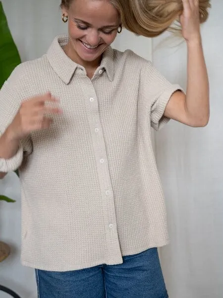 FUXBAU FUXBAU Frauen kurzarm Waffelstrick Bluse, Beige, – Produktbild 2 von 4