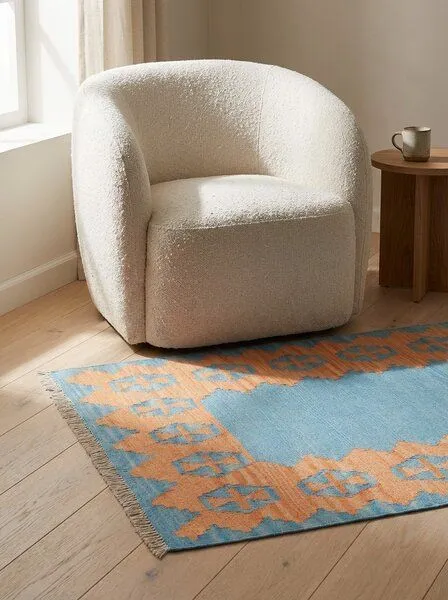 Rugtales Kelim Gashgai Blau „Rugtales“ aus Schurwolle, 85x119 cm, Blau, – Produktbild 1 von 4