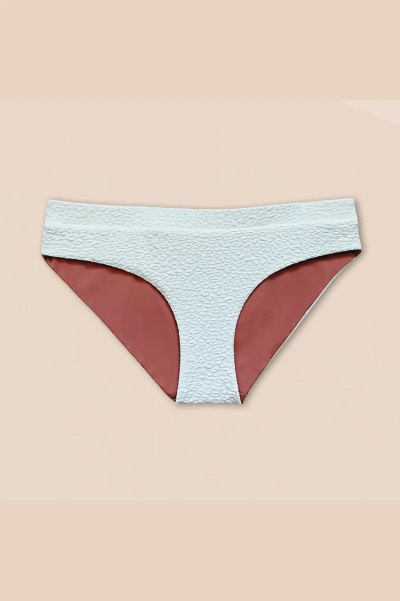 Woodlike Woodlike Damen vegan Bikiniunterteil Reversible Ami Hipster Weiß / Rose Braun, Braun, – Produktbild 1 von 2