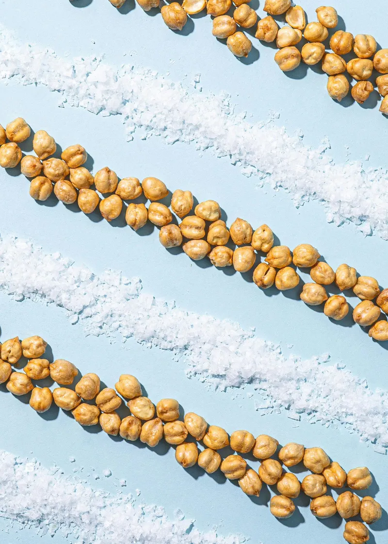 KoRo Geröstete und gesalzene Kichererbsen 1 kg – Produktbild 4 von 5