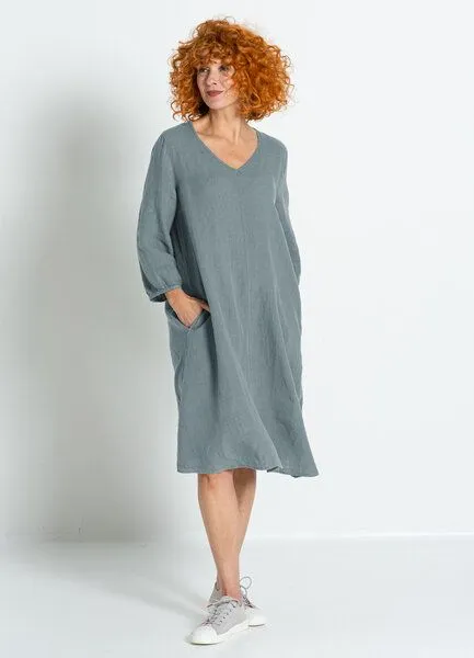 Heidekönigin Heidekönigin Leinenkleid m. V-Ausschnitt, Steinblau, – Produktbild 1 von 1