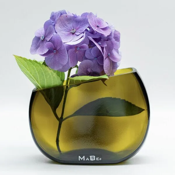 MaBe MaBe Vase aus dem fränkischen Bocksbeutel in oliv – Produktbild 1 von 4