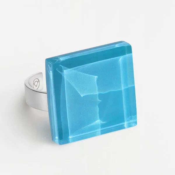 ALEXASCHA ALEXASCHA Geometrischer Statement Ring aus Glas PUREFORM, Aquablau, – Produktbild 1 von 4