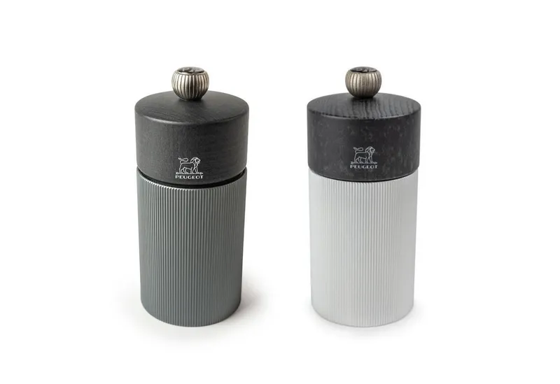 PEUGEOT Salz-/Pfeffermühle 12cm Carbon Alu Pfeffermühle Salzmühle Stahlmahlwerk LINE Manuell, Grau, – Produktbild 2 von 4