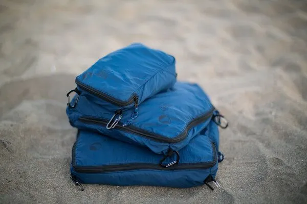 Ticket to the Moon Ticket to the Moon Packwürfel "Travel Cube Set" upcycled, Navy blau (ultraleicht), – Produktbild 3 von 4