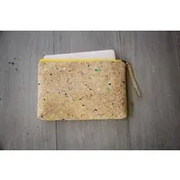 BY COPALA BY COPALA Nachhaltige 15–16 Zoll Kork Laptoptasche | Gefütterte vegane Laptop Hülle, Laptop Sleeve mit gelbem Zipper – handgemacht & wasserabweisend | Unikat-Schutzhülle für MacBook Air/Pro, Lenovo & HP : Farb-Akzenten – Produktbild 1 von 1