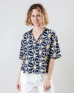 Brava Fabrics Brava Fabrics Marisol Cropped Blouse Navy – Produktbild 1 von 1