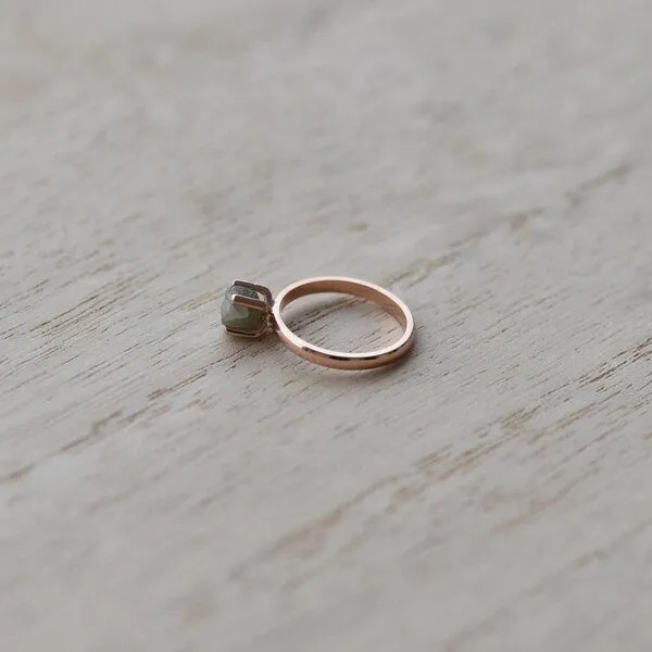 Eppi Eppi Goldener Ring mit Rohdiamant Nemy, Rosa, – Produktbild 2 von 4