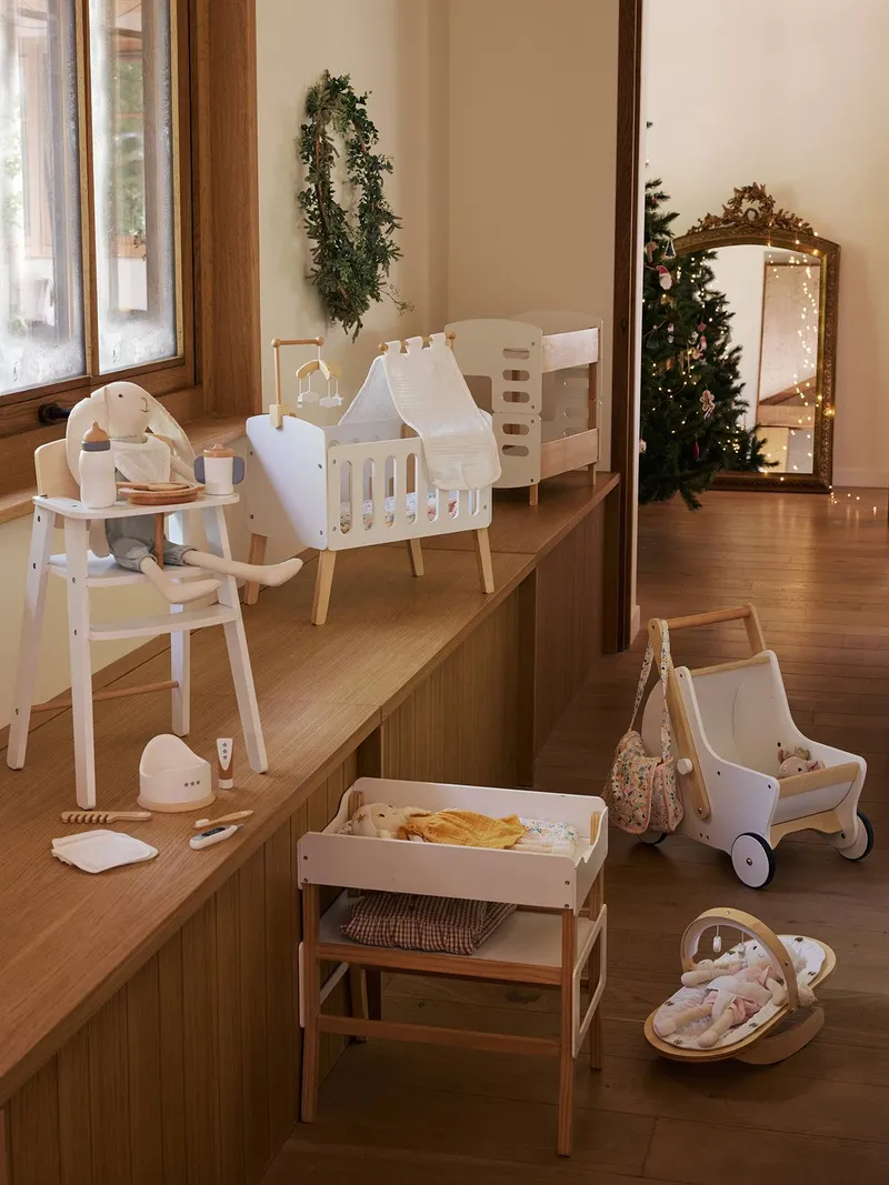 Vertbaudet Puppenbett PETITE MAISON Holz FSC®, Weiß/braun, – Produktbild 2 von 4
