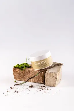 Manulena Manulena Pflegende Körpercreme mit Glanz und Rosmarinextrakt Wamo 250 ml – Produktbild 1 von 1
