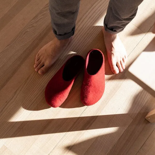 Magicfelt Magicfelt Filz-Hausschuh 709 aus 100% Merino-Wolle für Damen & Herren, Mittel-rot, – Produktbild 4 von 4