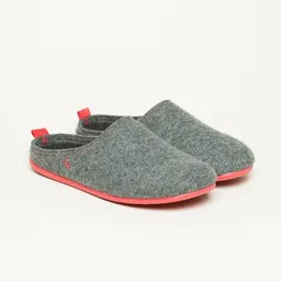 Gottstein Gottstein Filz-Hausschuh Wool Slide-in für Damen & Herren - Pantoffel aus 100% recycelter Schurwolle mit Gummisohle & Komfort-Einlagesohle – Produktbild 1 von 1