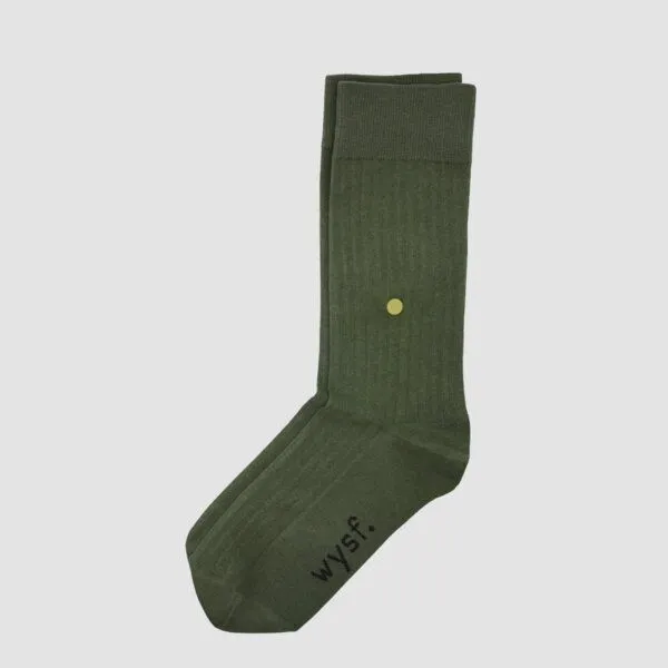 wysf. | what you stand for. wysf. | what you stand for. Socken, Rippenstrick mit Knopf, Bio-Baumwoll-Mix, Grün (dunkelgrün), – Produktbild 4 von 4