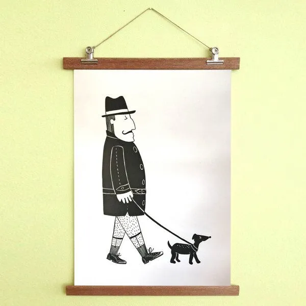 all the things we like all the things we like Poster Herr mit Hund mit Aufhängung – Produktbild 2 von 4