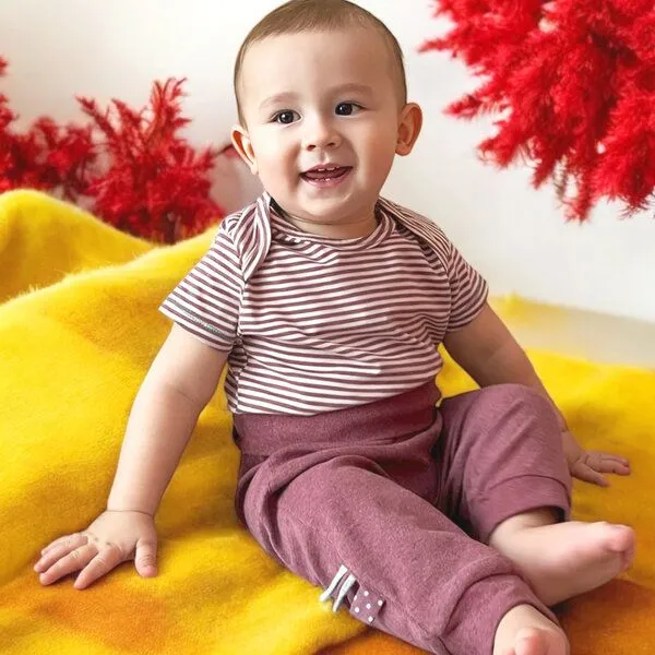 OrganicEra Baby-Hose mit Gummiband 'OrganicEra' aus Bio-Baumwolle, Rot, – Produktbild 3 von 4