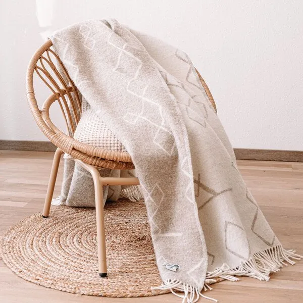Steppenwolle Steppenwolle Decke GOBI mit Fransen 100% mulesingfreie Schurwolle – Produktbild 2 von 4