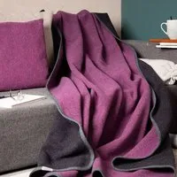 nahtur design nahtur-design Lodendecke | Warme Wolldecke | Kuscheldecke aus 100% Schurwolle, Beere/schwarz (lila), – Produktbild 1 von 1