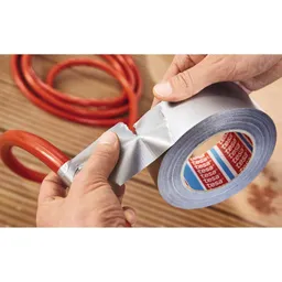 Tesa tesa Gewebeklebeband 'extra Power' 50 m x 50 mm schwarz – Produktbild 1 von 1