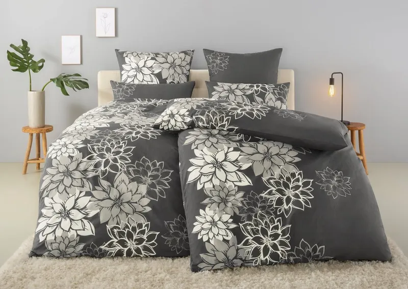OTTO home Bettwäsche Susan in Gr. 135x200 oder 155x220 cm, Polycotton recycelt, 2 teilig, in verschiedenen Qualitäten, romantische Bettwäsche mit Blumen, Grau, – Produktbild 1 von 5
