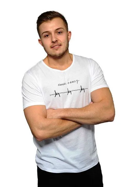 Human Family T-Shirt aus Bio-Baumwolle von Human Family Change Barbed – Produktbild 3 von 3