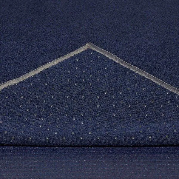 Manduka Manduka Mattentücher fürs Yoga - Yogitoes Skidless® Towel, Midnight (blau) - 180 cm, – Produktbild 4 von 4
