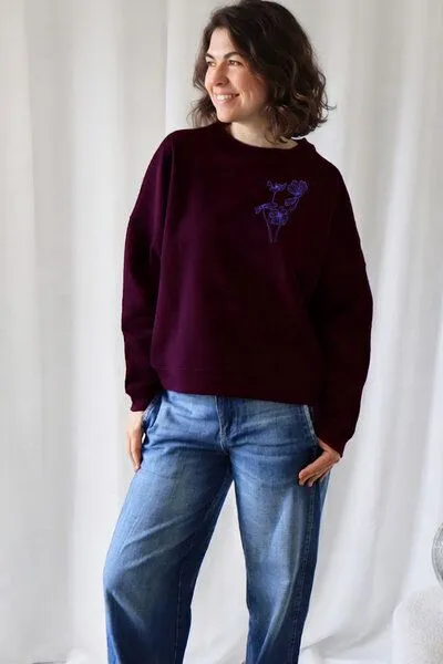 Kultgut Kultgut Biofair- Kuschelig & Weicher Sweatpullover / Blue Flower, Dunkelrot, – Produktbild 2 von 4
