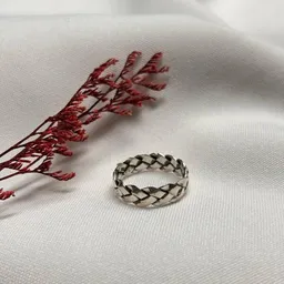 pakilia pakilia Ring "Trenza tejida" #9 – Produktbild 1 von 1