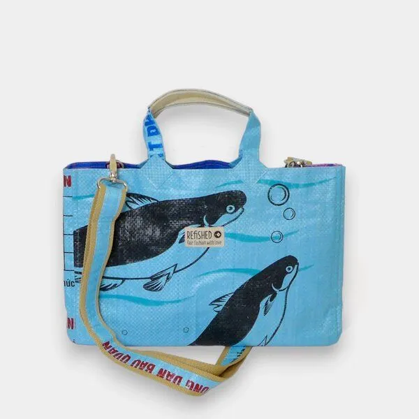 REFISHED fair fashion REFISHED fair fashion Tasche 'ISOLDE BAG', #fish hellblau, – Produktbild 1 von 5