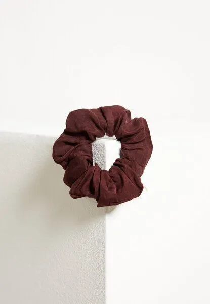 Givn Berlin Givn Berlin Scrunchie aus TENCEL GBSina, Wine red (tencel), – Produktbild 3 von 3
