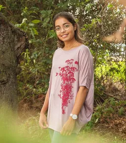 päfjes päfjes Pflanzen Kolibri - Fair gehandeltes Kurzarm Flowshirt aus Modal – Produktbild 1 von 1