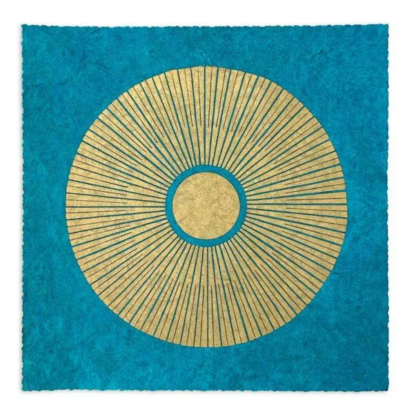 Veskor Cassiopeia Veskor Cassiopeia CENTRAL SUN Sonnen Linoldruck | 22 × 22 cm | Cyan-Blau, Gold, – Produktbild 1 von 2