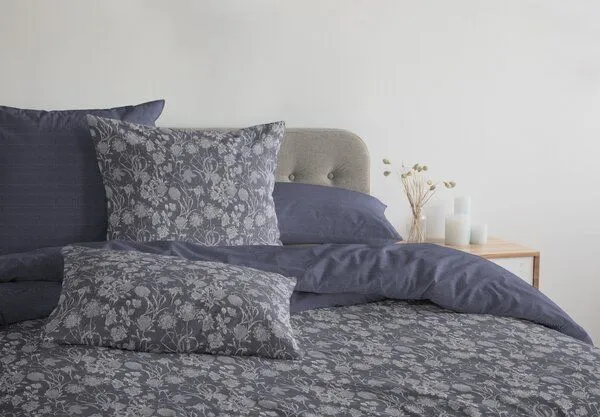 Nature by Adam Nature by Adam Bettwäsche 2tlg aus 100% Bio-Baumwolle - Made in Germany - Flower Cuveé Light, Dunkelblau, – Produktbild 4 von 4