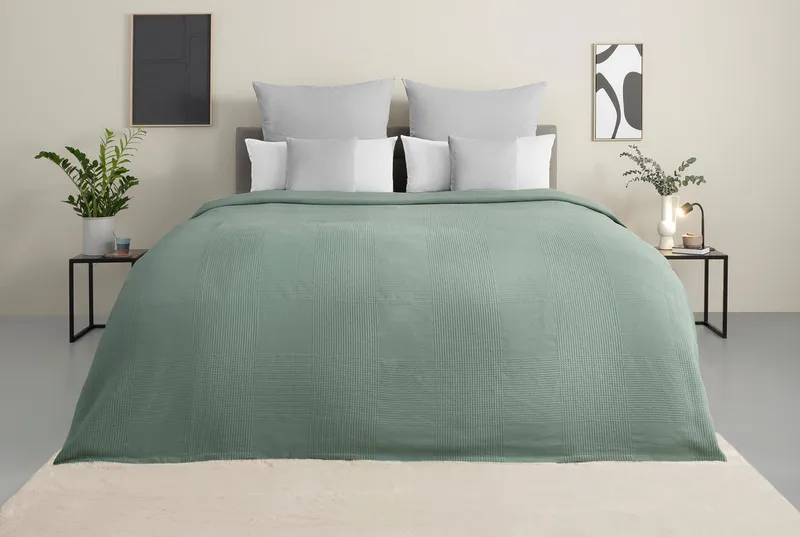 OTTO home Tagesdecke Mira, leichte Tagesdecke aus 100% Baumwolle, uni Überwurf, ohne Füllung, Grün, – Produktbild 1 von 4
